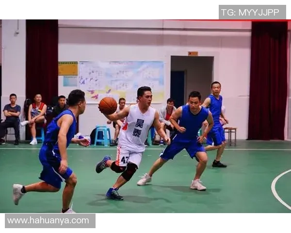 重庆篮球队的团队协作精神与战术配合探讨